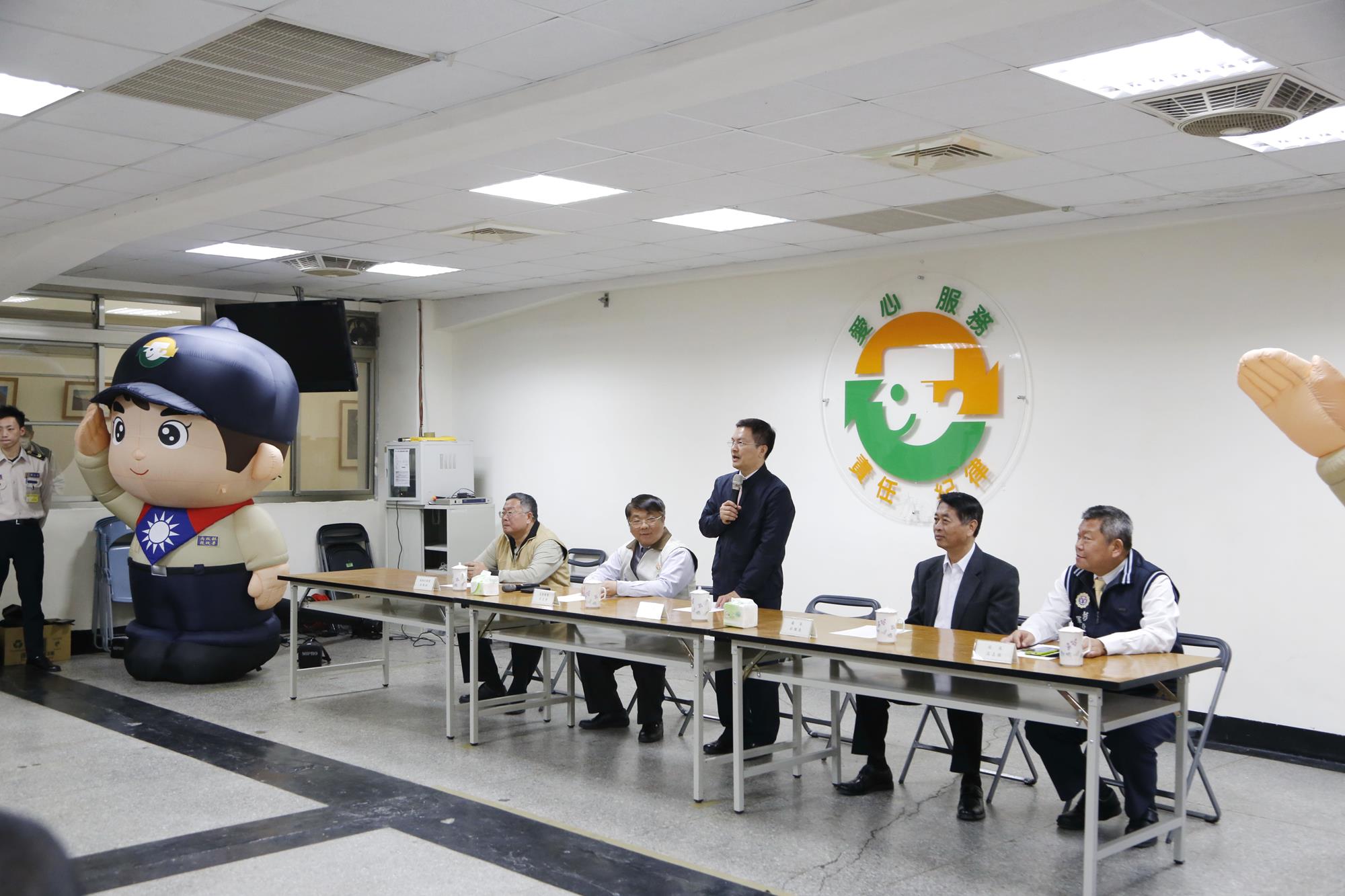 彰化縣魏明谷縣長蒞臨替代役訓練班訪視第175梯次受訓役男