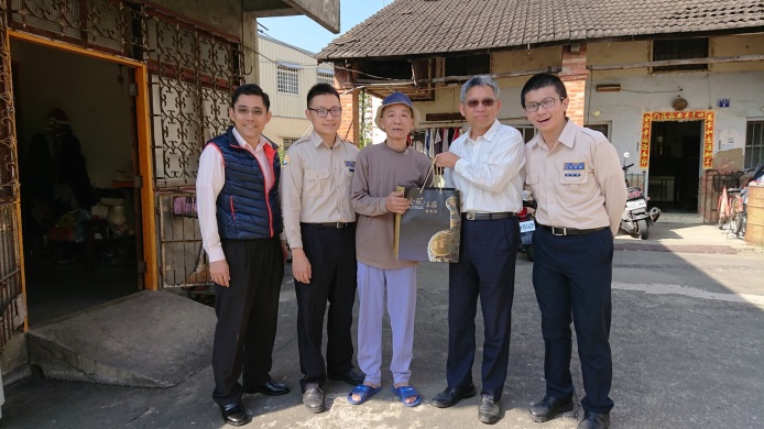 中興地區寒冬添愛關懷長者