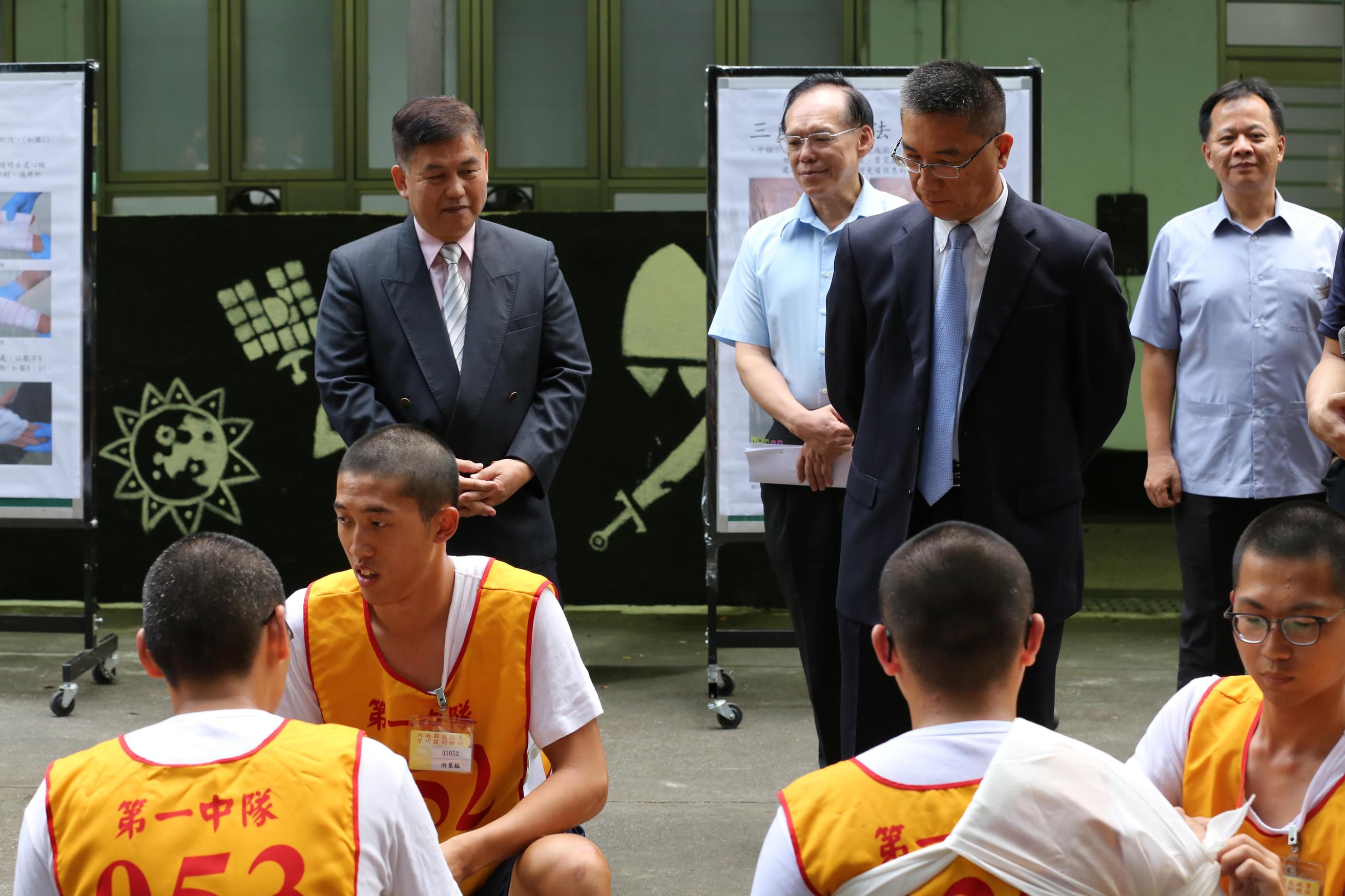 內政部長徐國勇視導役男受訓學習初級救護技術員(EMT1)訓練課程3