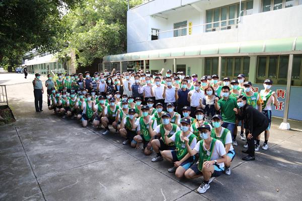 役政署替代役訓練班蔡清治執行秘書及警大王勝盟學務長等與警大受訓役男合影